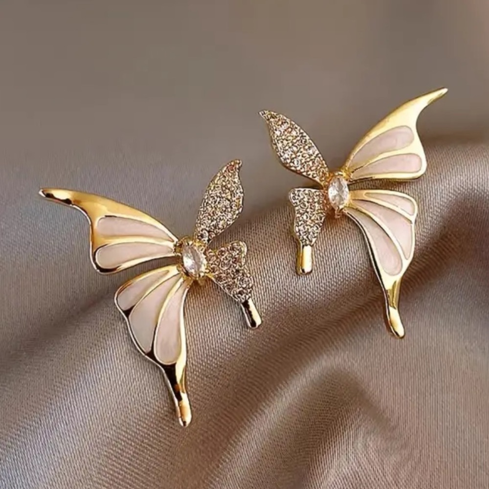 NEW Elegant 18k Gold Butterfly Stud Earrings Luxury Vintage Style Sapphire